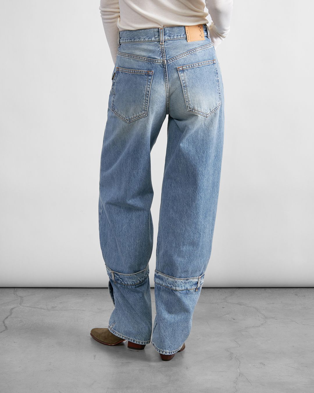 Купить Джинсы HAIKURE