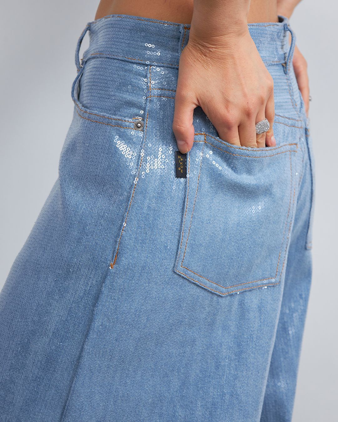 Купить Джинсы HAIKURE