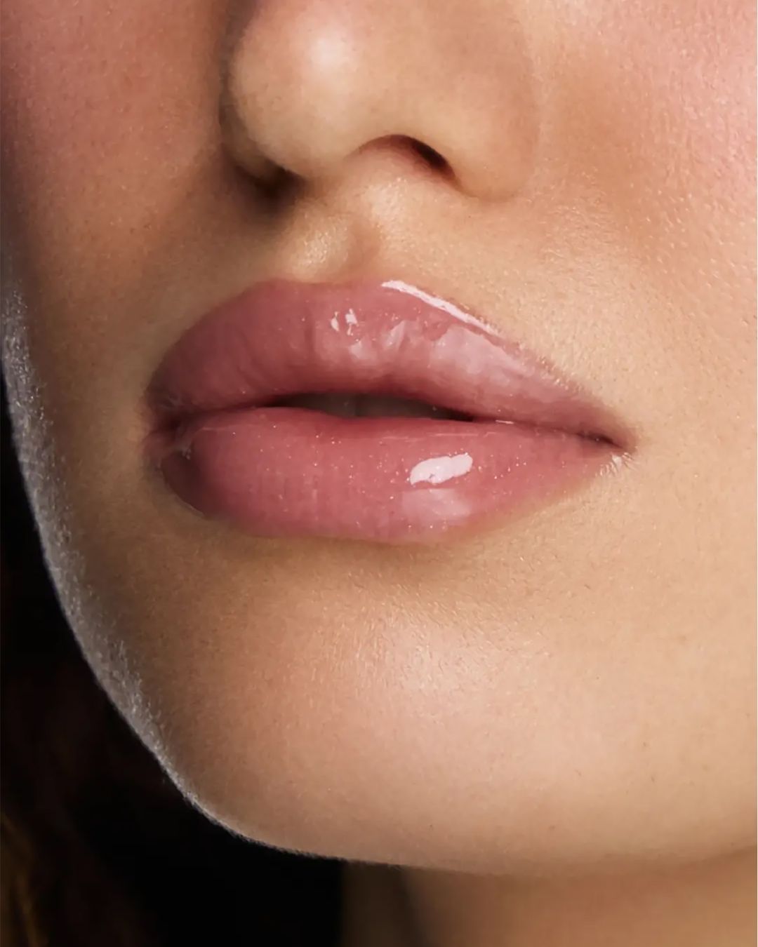 Купить Блеск для губ ухаживающий care 102 naked SHIK