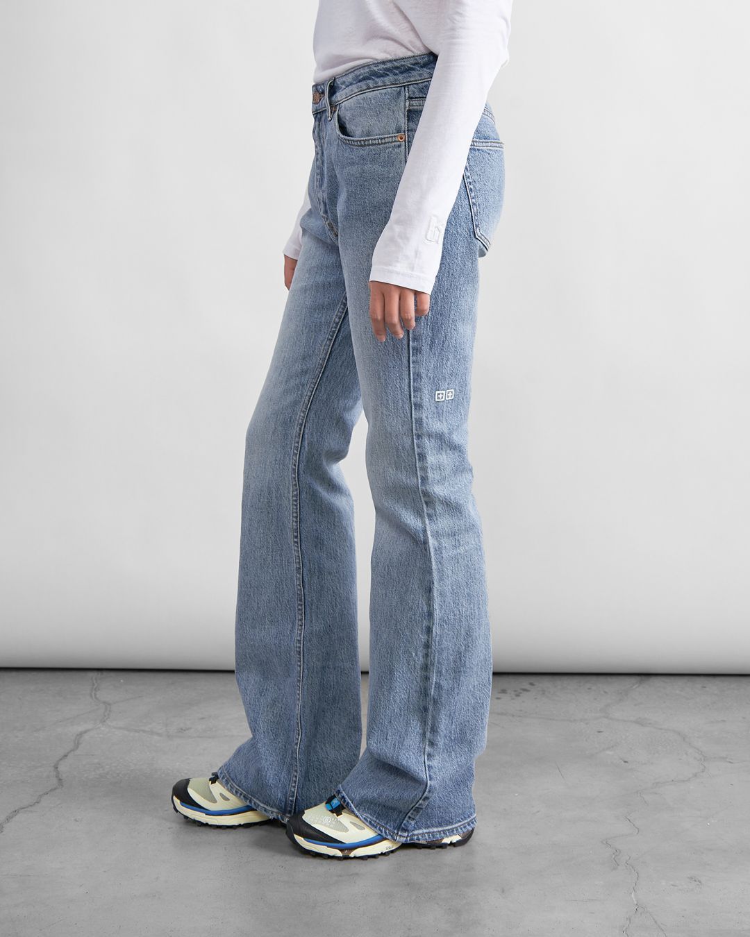 Купить Джинсы KSUBI