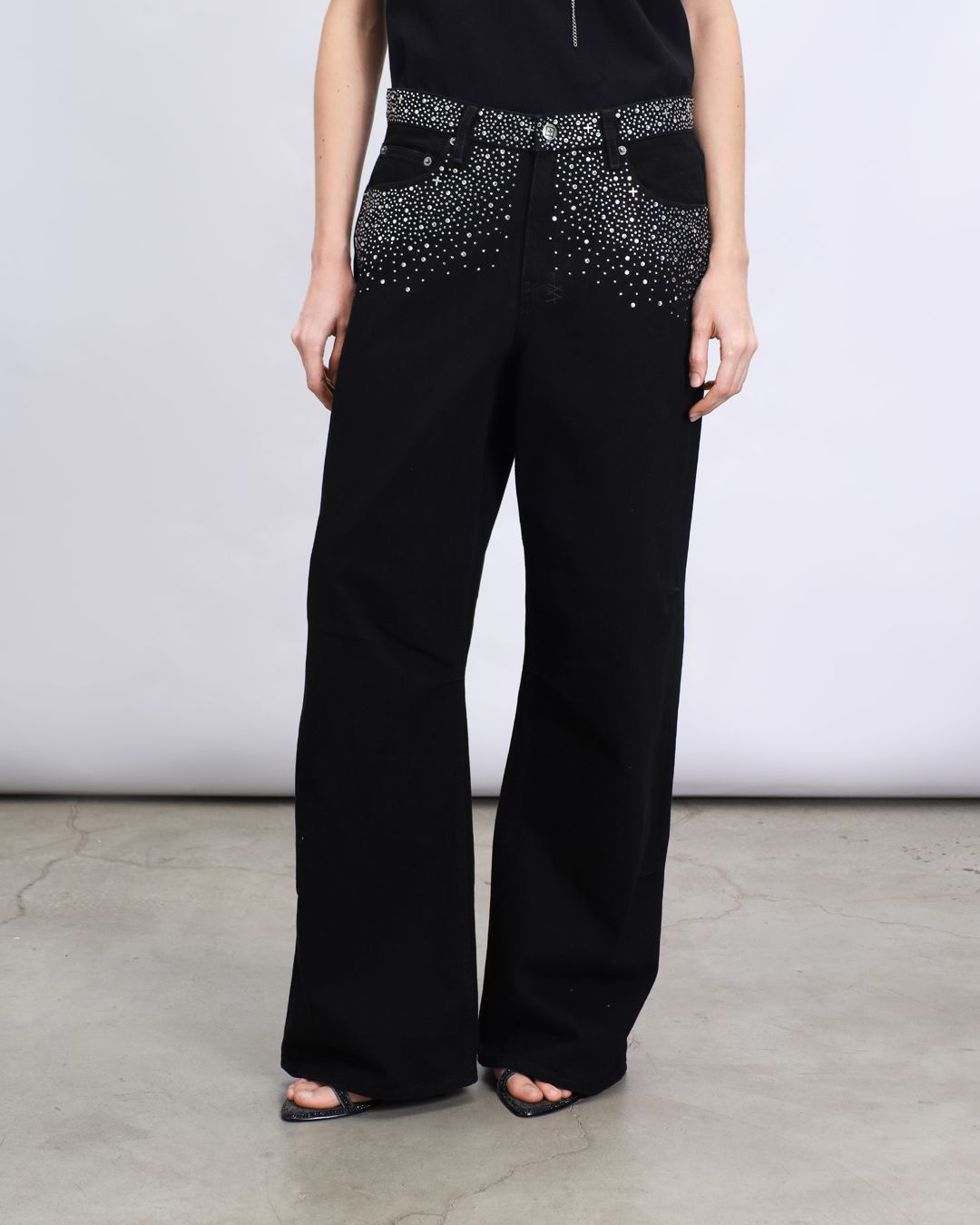 Купить Джинсы KSUBI