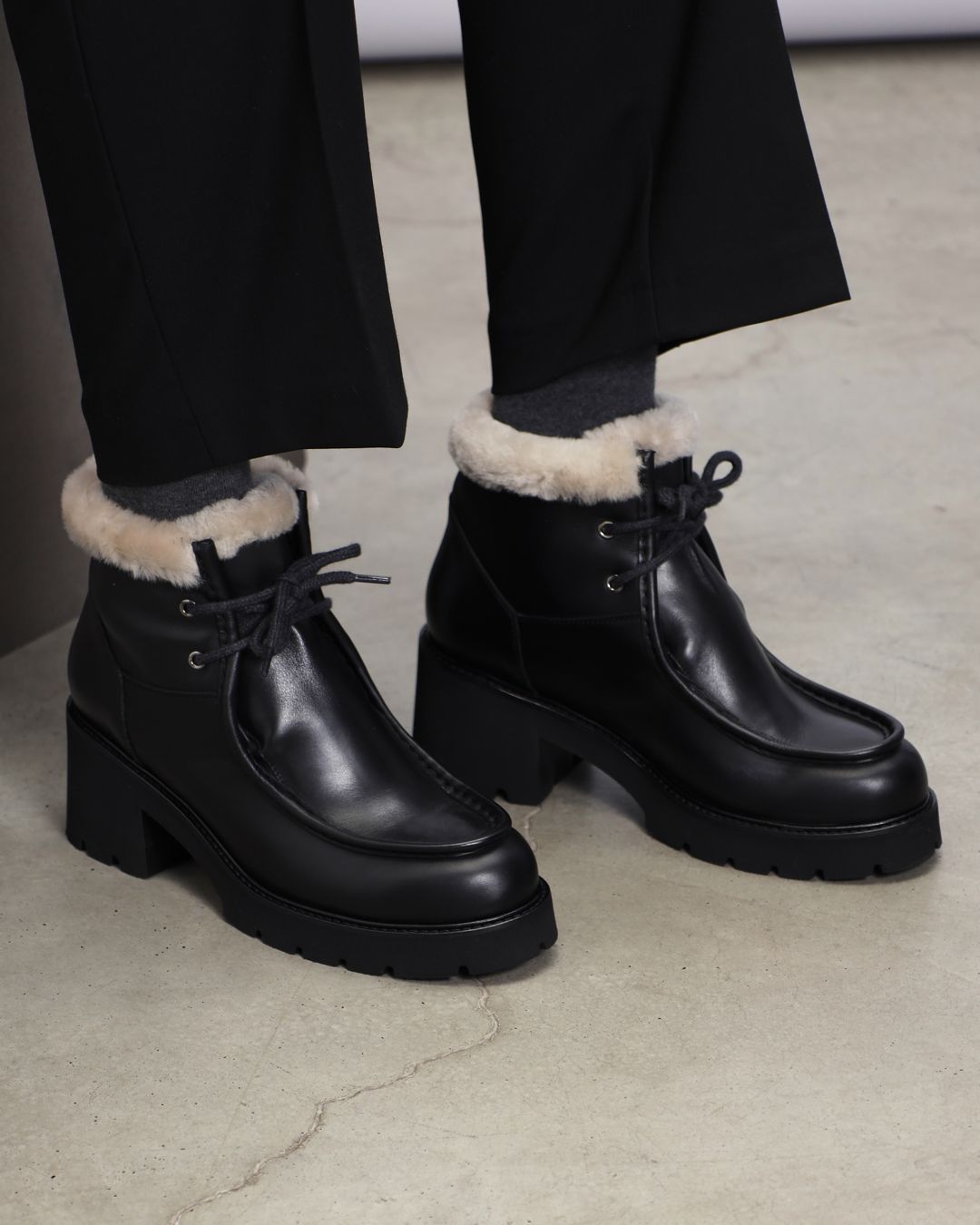 Купить Ботинки DOUCALS