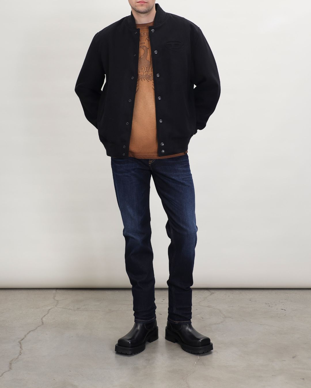 Купить Джинсы DIESEL