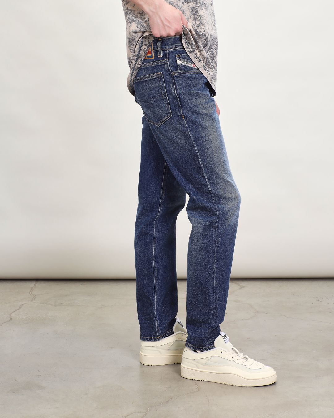 Купить Джинсы DIESEL