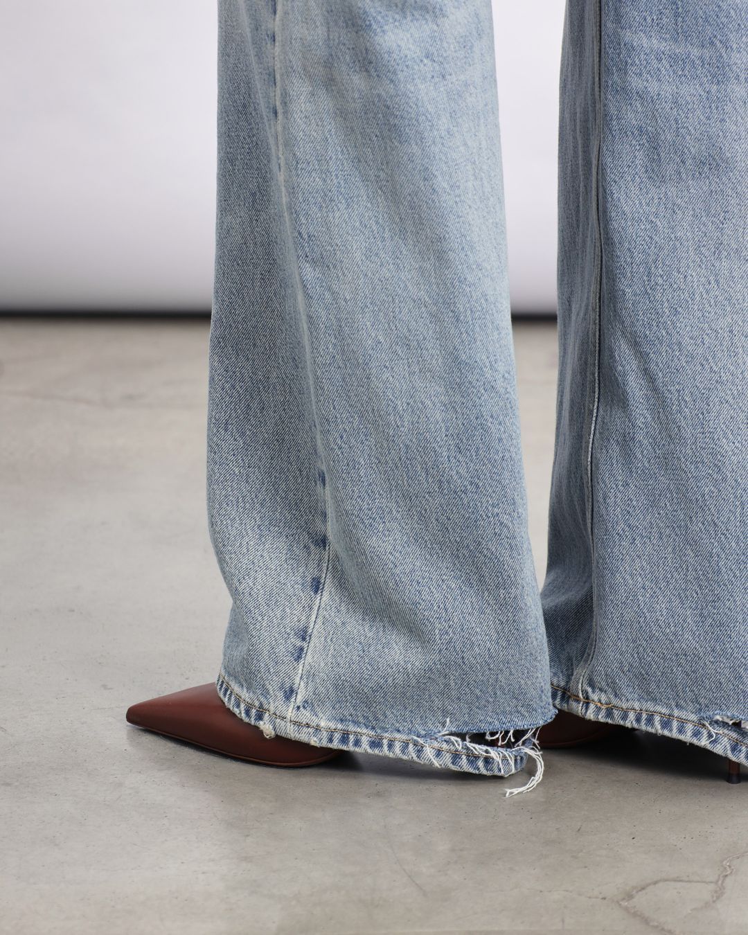 Купить Джинсы HAIKURE