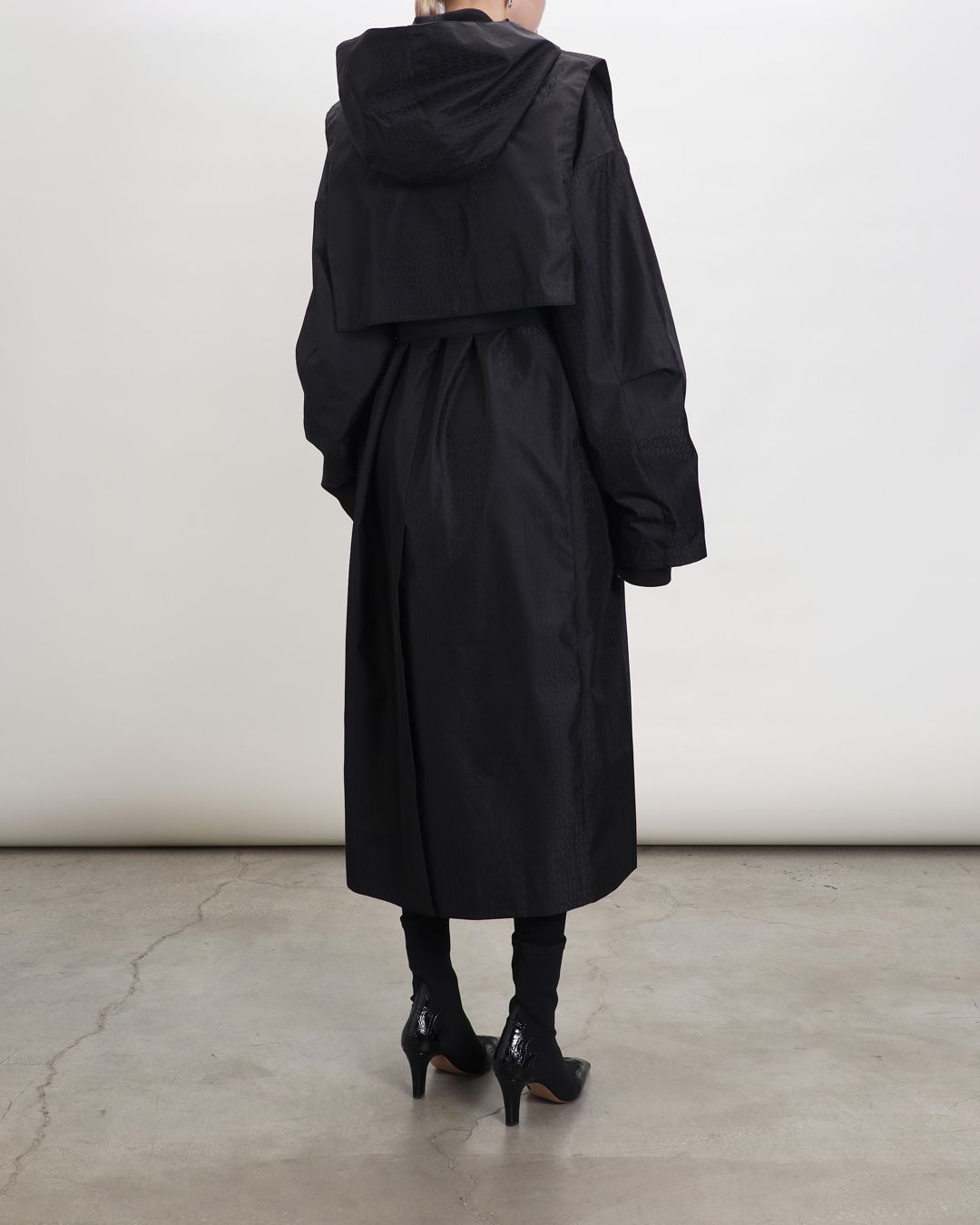 Купить Плащ MONOCHROME