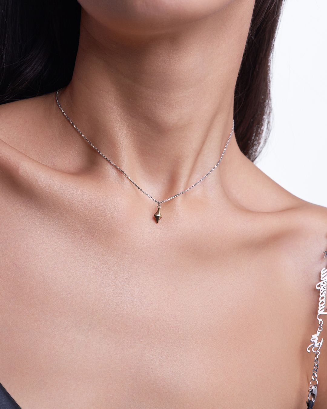 Купить Колье AVGVST