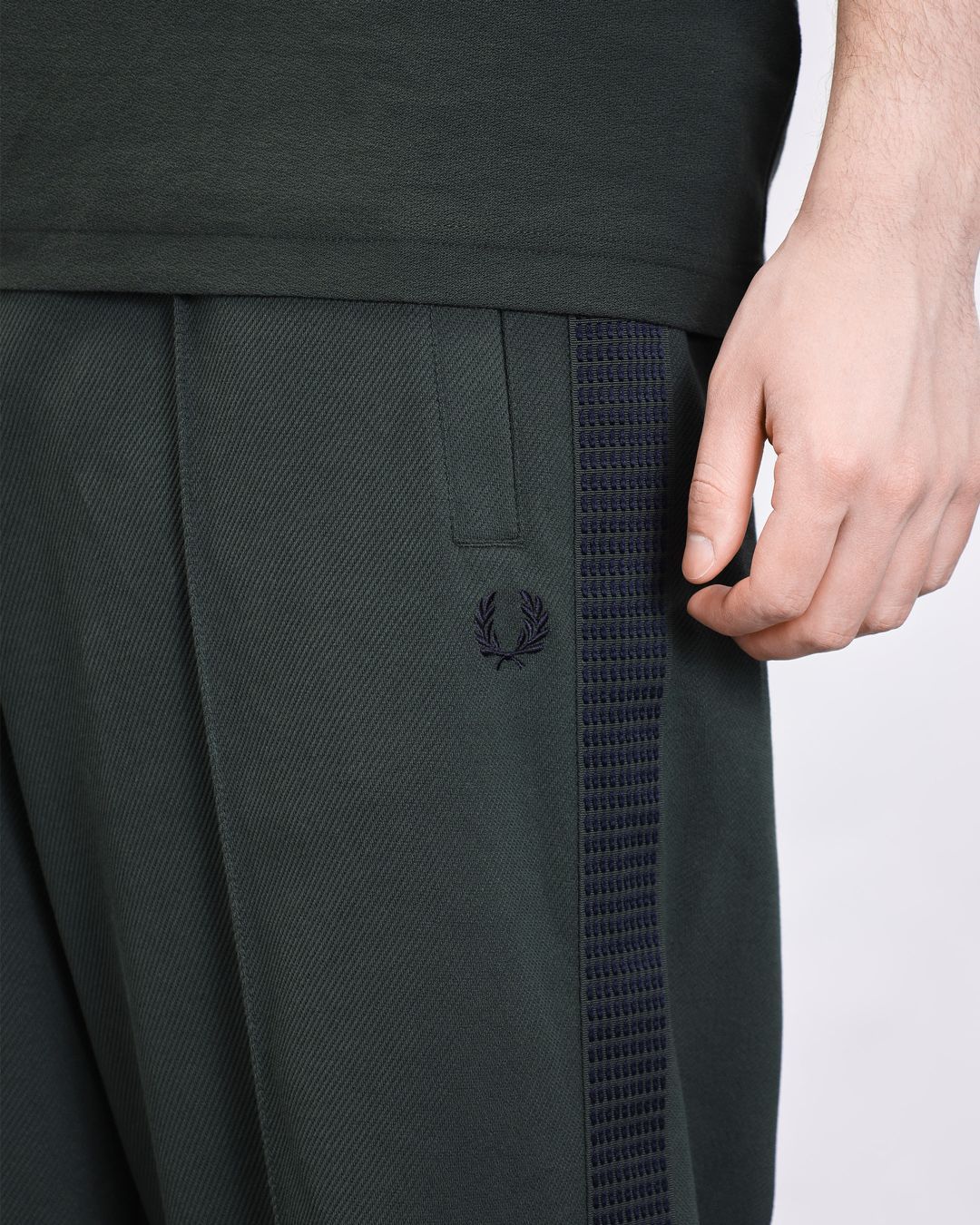 Купить Брюки FRED PERRY