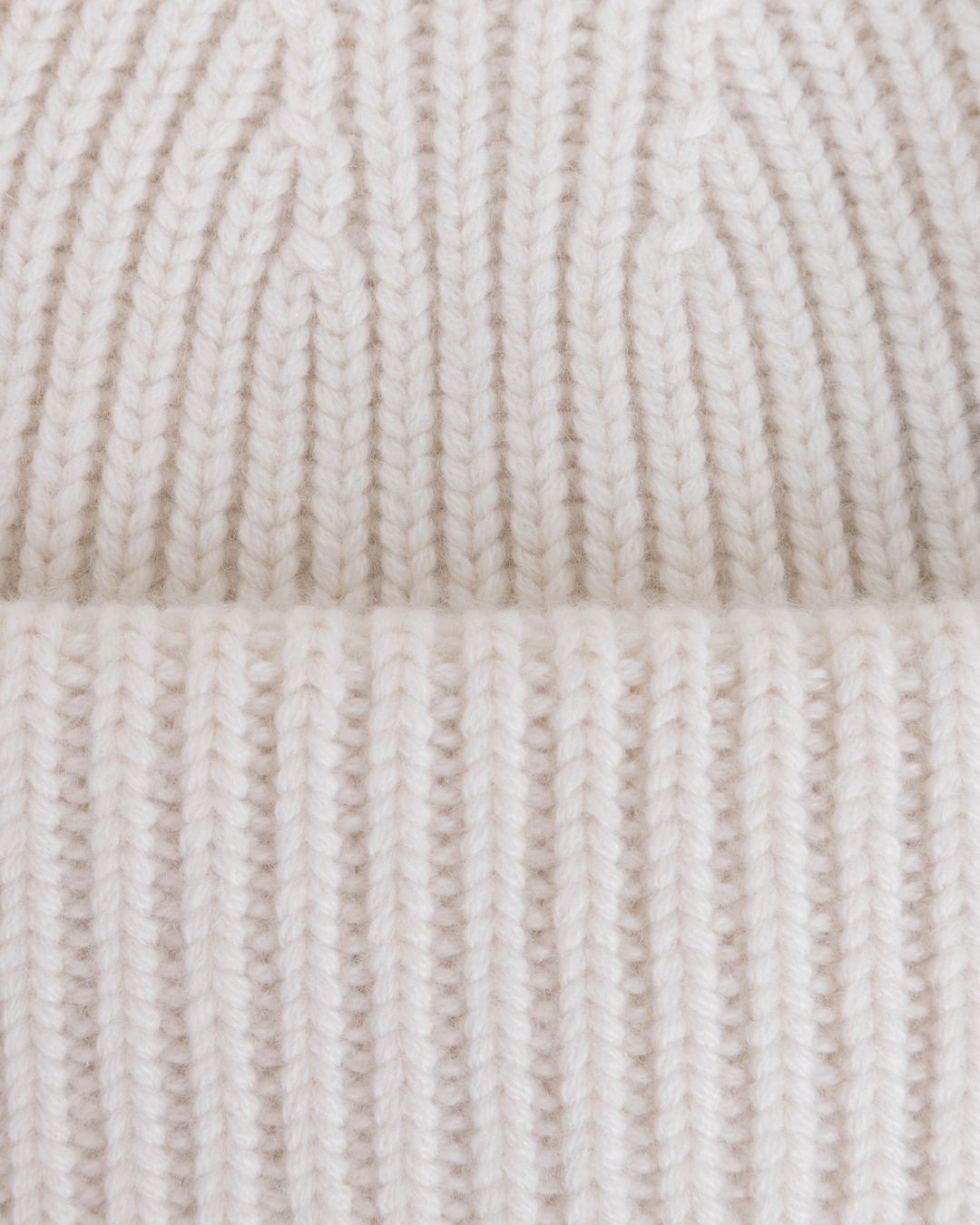 Купить Шапка YVES SALOMON