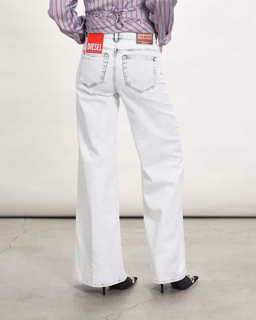 Купить Джинсы DIESEL