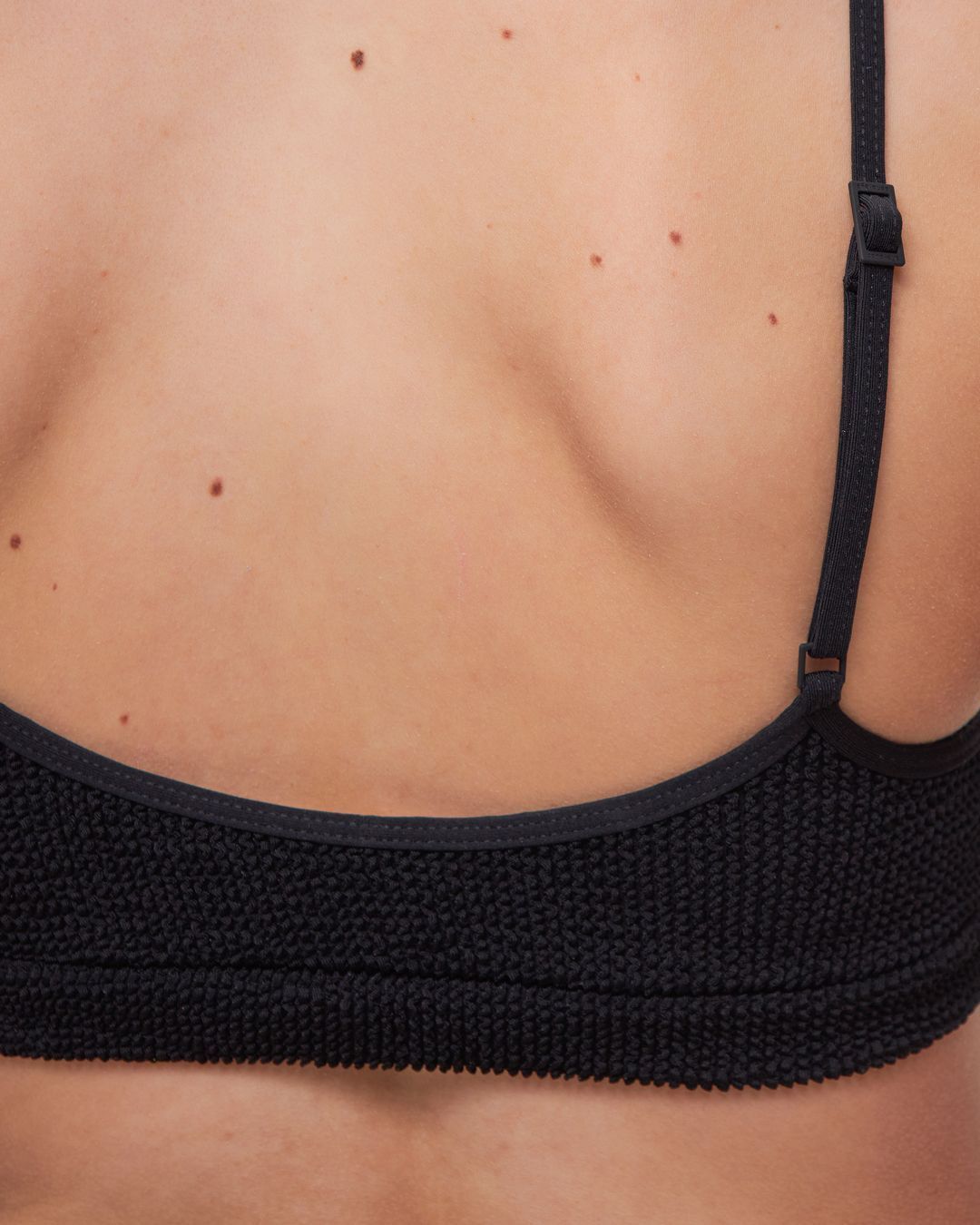 Купить Купальный топ BOND-EYE