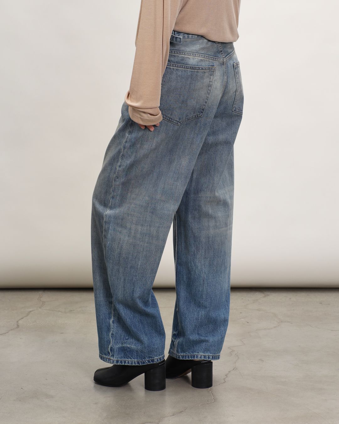 Купить Джинсы USHATAVA