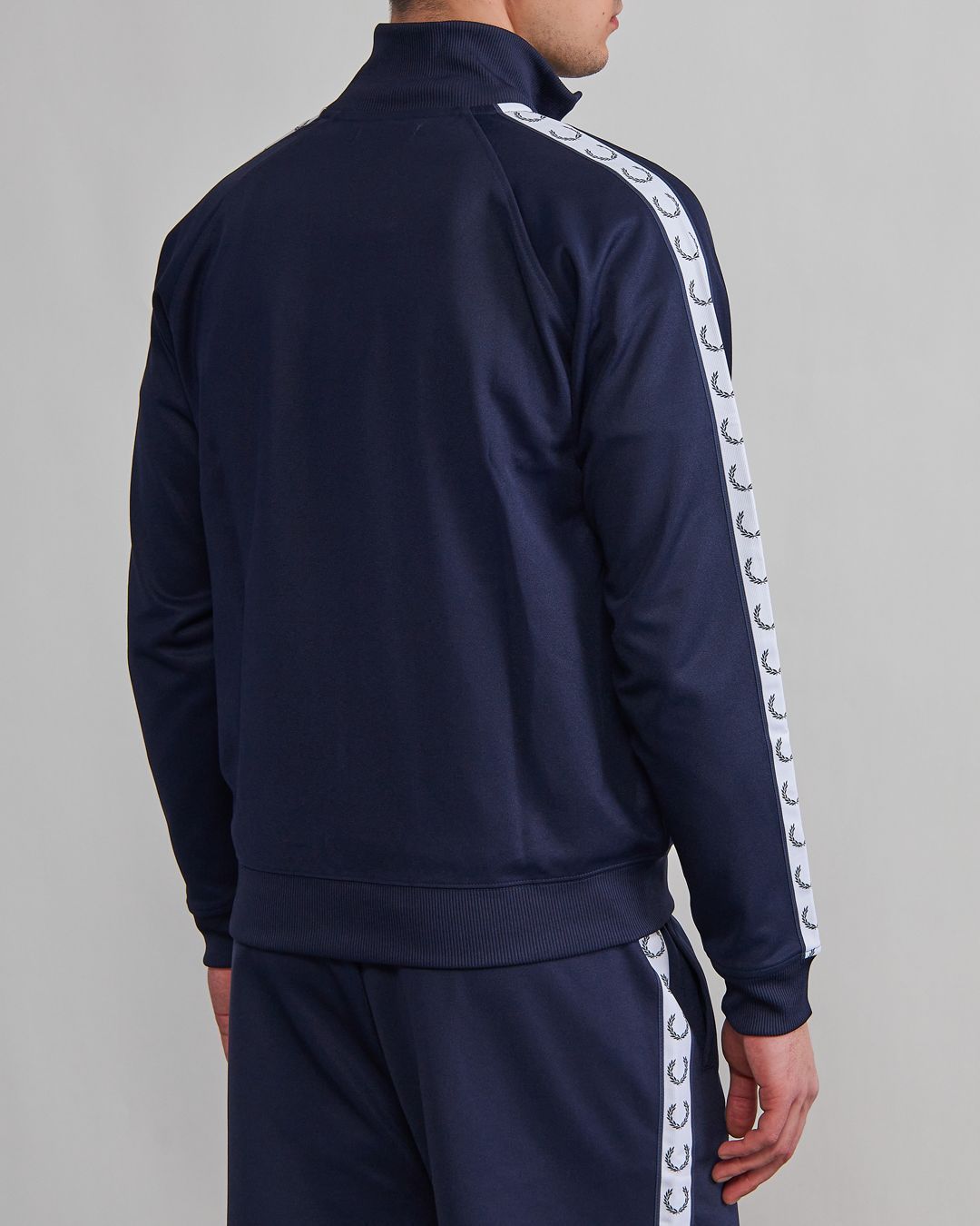 Купить Кардиган FRED PERRY