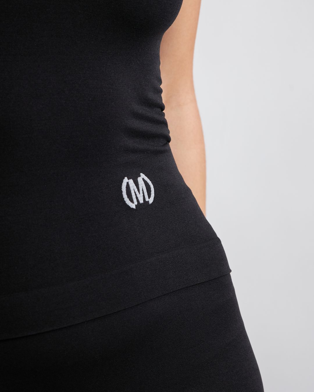 Купить Топ MONOCHROME