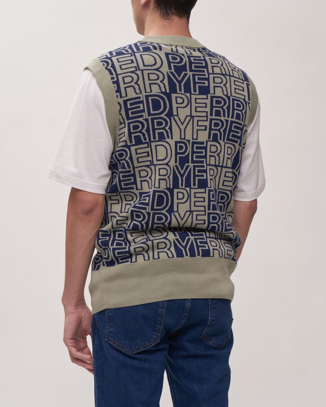 Купить Жилет FRED PERRY