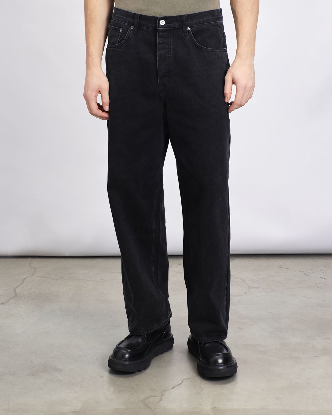 Купить Джинсы KSUBI