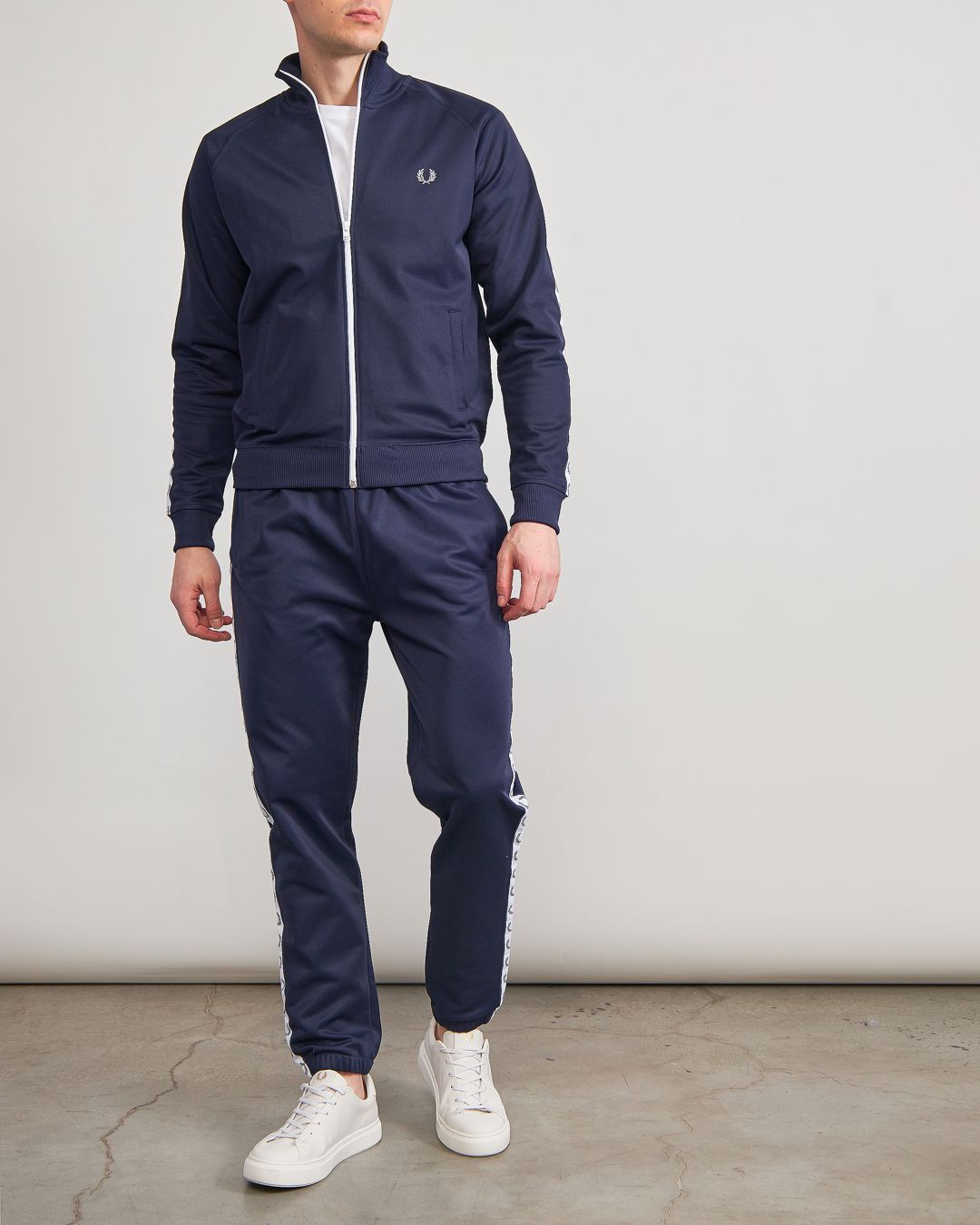 Купить Брюки FRED PERRY