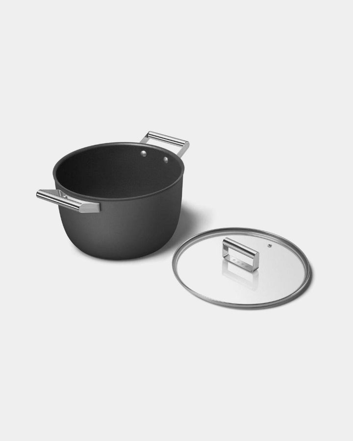 Купить Кастрюля с крышкой 26 см. 7.7 л. SMEG