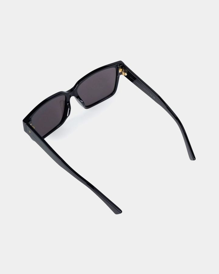 Купить Очки BOTTEGA VENETA SUNGLASSES