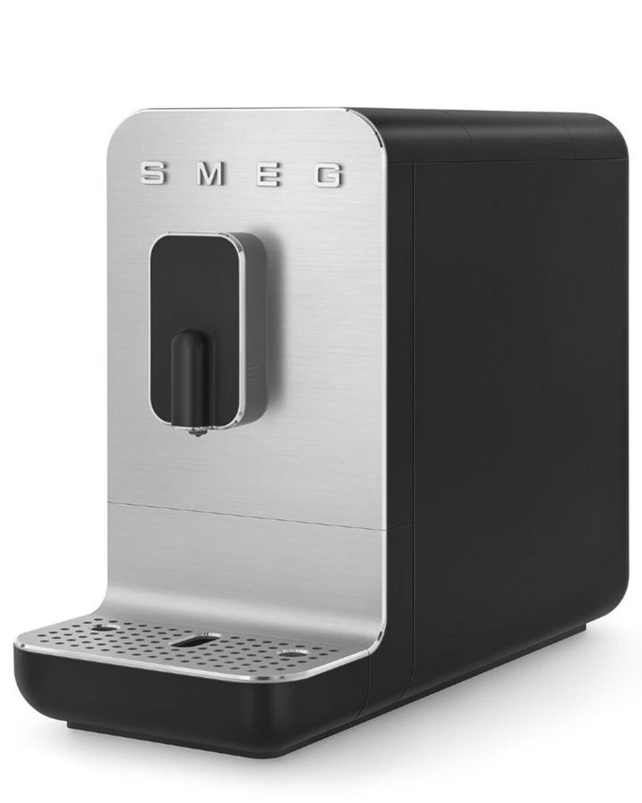 Купить Автоматическая кофемашина цвет чёрный матовый SMEG