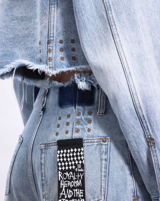 Купить Джинсы KSUBI