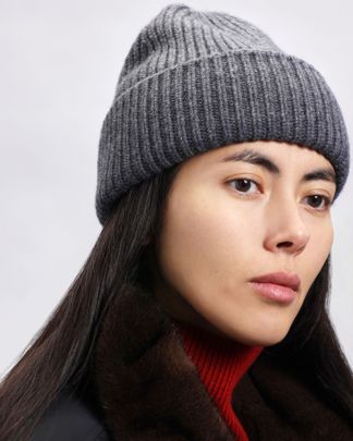 Купить Шапка YVES SALOMON