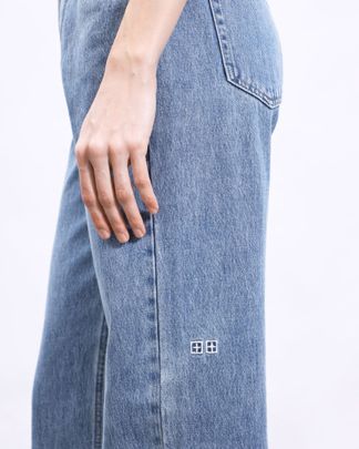 Купить Джинсы KSUBI