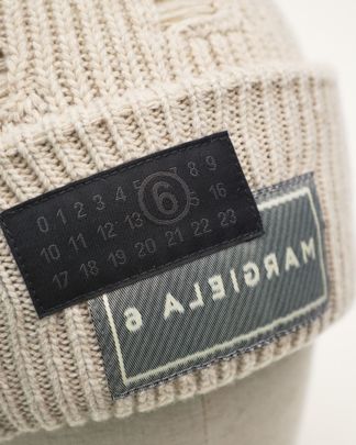 Купить Шапка MM6