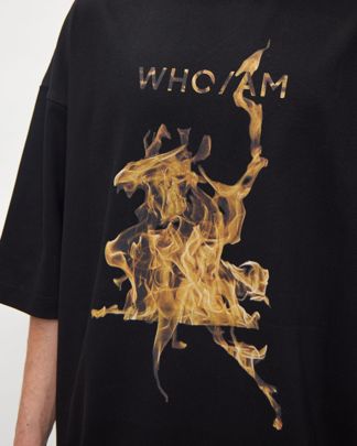 Купить Футболка WHO I AM