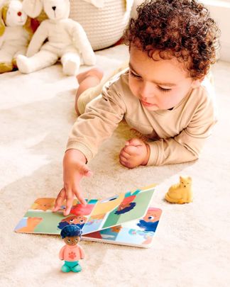 Купить Игровой набор "играем вместе" мальчик и кошка HAPE