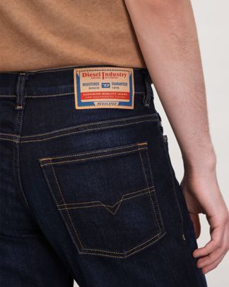 Купить Джинсы DIESEL