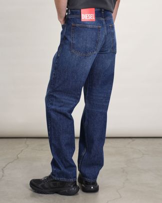 Купить Джинсы DIESEL
