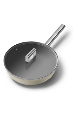 Купить Сковорода wok 30 см. кремовая SMEG