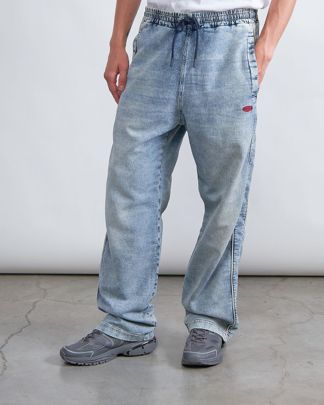 Купить Джинсы DIESEL