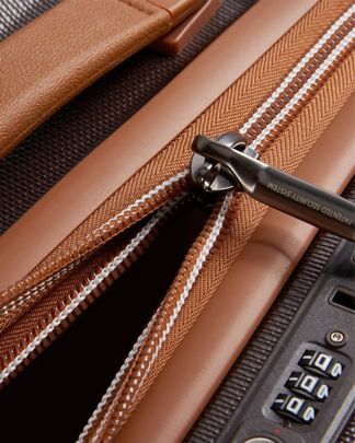 Купить Чемодан DELSEY