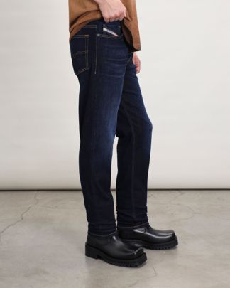 Купить Джинсы DIESEL