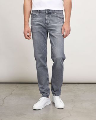 Купить Джинсы HUGO BOSS