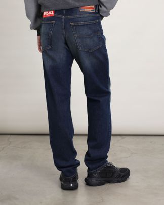 Купить Джинсы DIESEL
