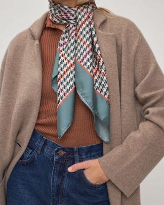 Купить Платок COCCINELLE