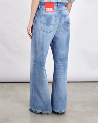 Купить Джинсы DIESEL