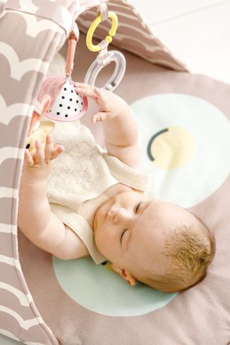 Купить Развивающий коврик для новорожденных совушка HAPE