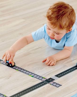 Купить Игровой набор деревянный поезд с лентой рельсов HAPE