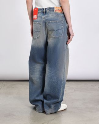 Купить Джинсы DIESEL