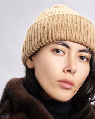 Купить Шапка YVES SALOMON